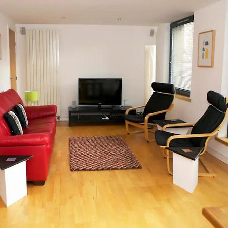 Joivy Inviting Flat With Parking In Canonmills إدنبرة المظهر الخارجي الصورة