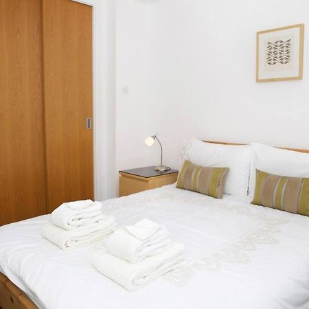 Joivy Inviting Flat With Parking In Canonmills إدنبرة المظهر الخارجي الصورة