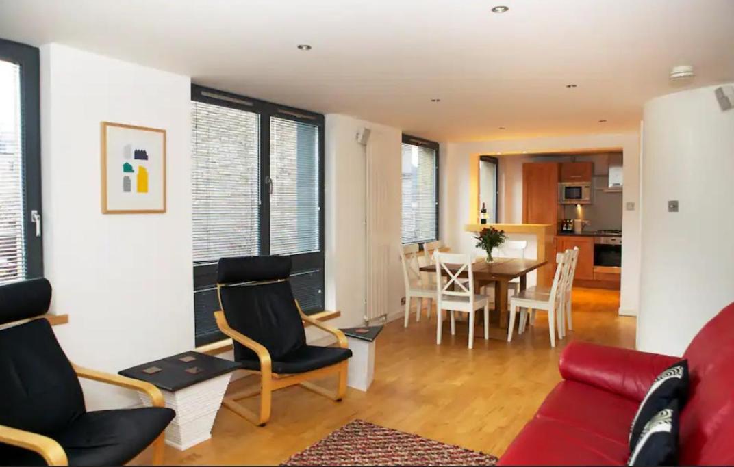 Joivy Inviting Flat With Parking In Canonmills إدنبرة المظهر الخارجي الصورة