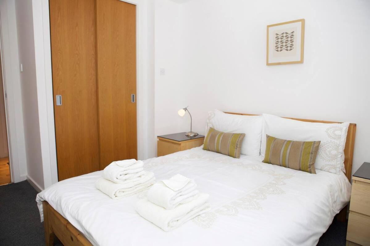 Joivy Inviting Flat With Parking In Canonmills إدنبرة المظهر الخارجي الصورة