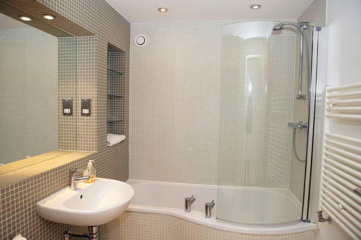 Joivy Inviting Flat With Parking In Canonmills إدنبرة المظهر الخارجي الصورة
